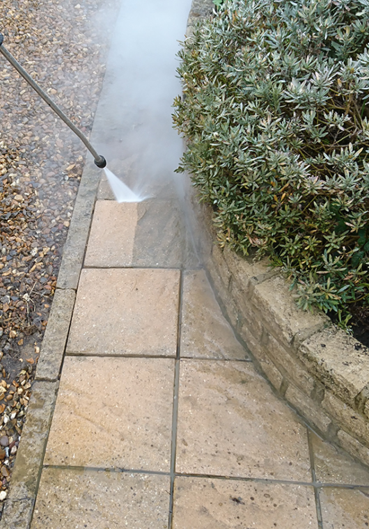 Patio-Cleaning-Snow-White-professionals